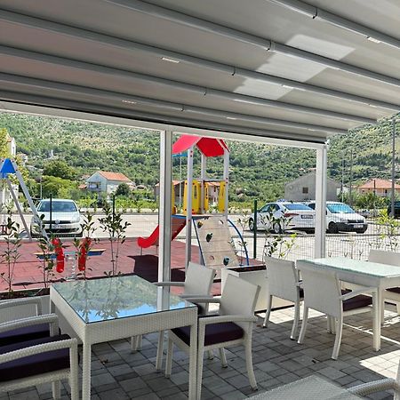 Hotel Nar Требине Екстериор снимка