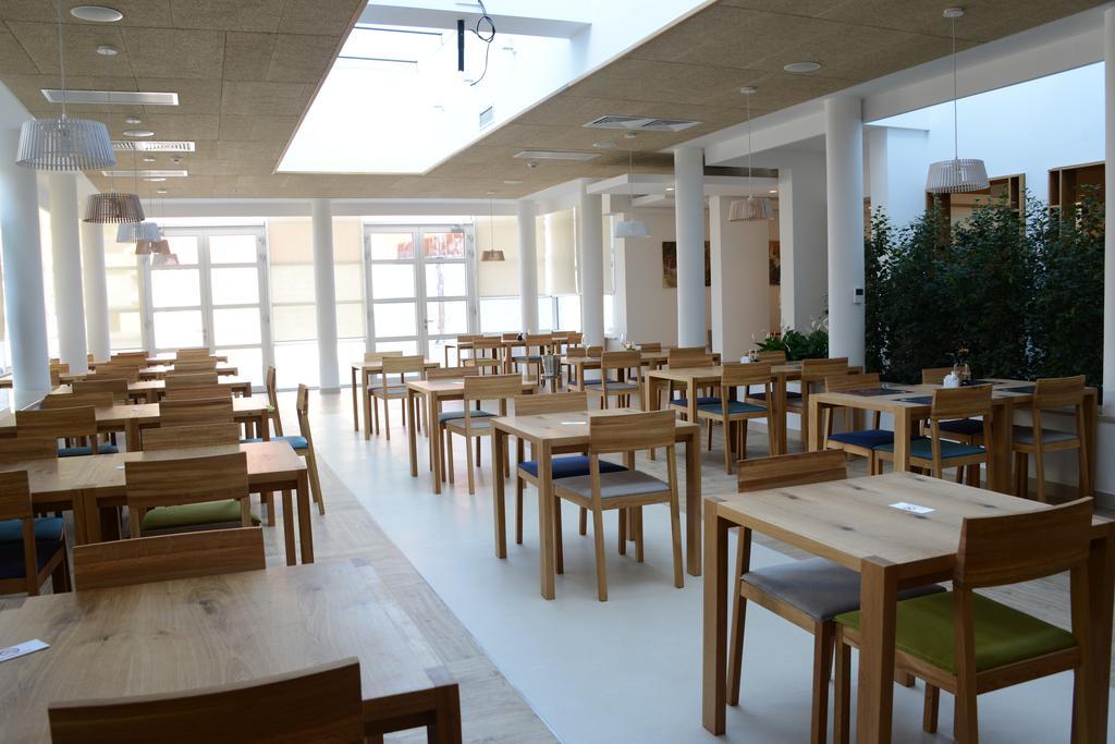 Hotel Nar Требине Екстериор снимка