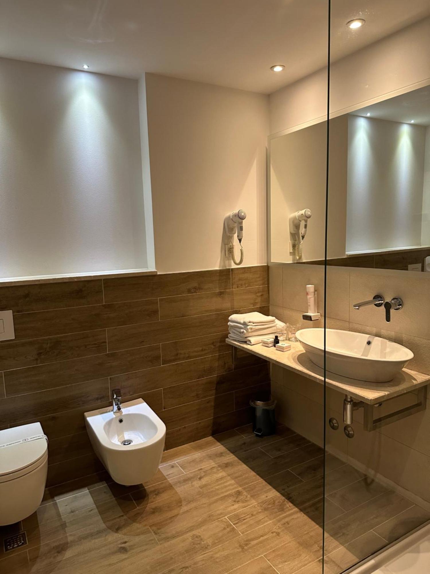 Hotel Nar Требине Екстериор снимка